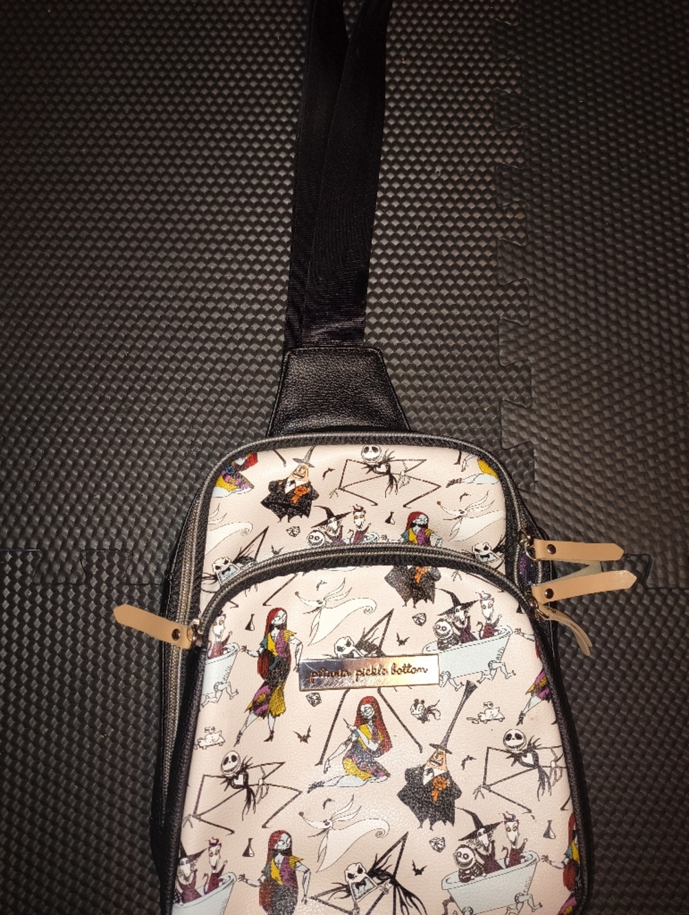 Nightmare Characters Print Crossbody Bag - Pink